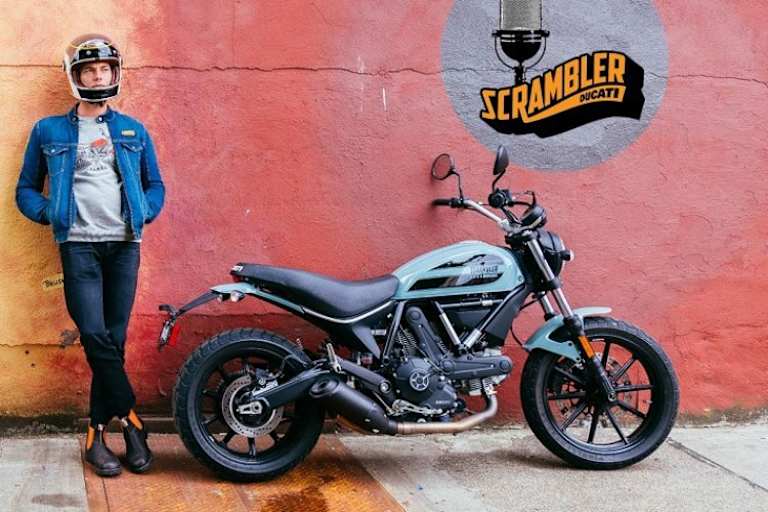 Das Diktat der Käufer wandelt das Image von Ducati: Nicht mehr wilde Hunde in engen Rennkombis fahren notorisch laute Ducatis, sondern Hipster mit geölten Bärten haben das Motorrad als Accessoire ihres Lebensstils entdeckt