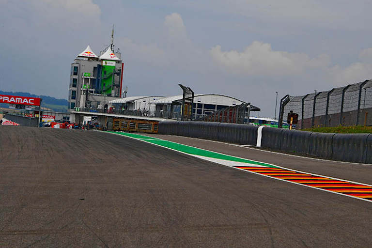 Sonne auf dem Sachsenring: Beste Bedingungen beim FP1