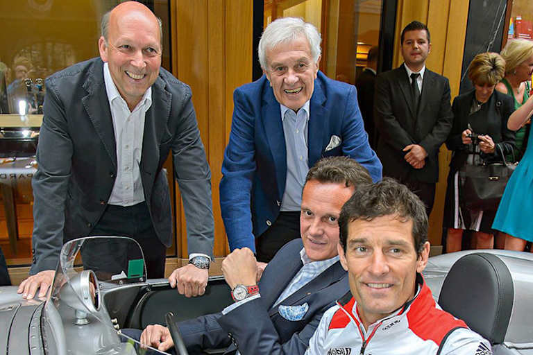 Helmut Zwickl (im blauen Blazer)