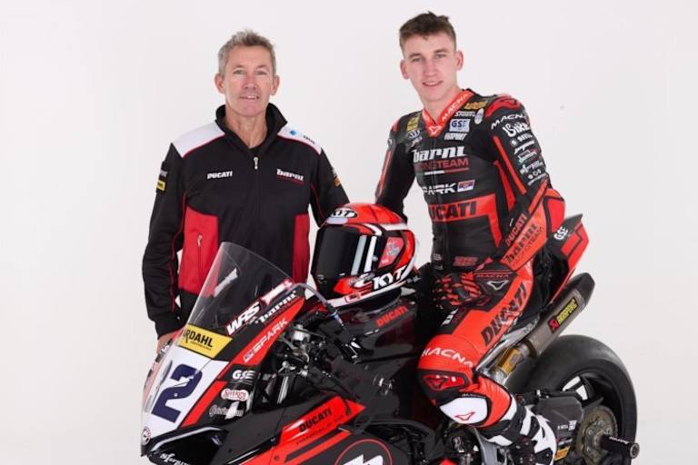 Oli Bayliss mit Vater Troy