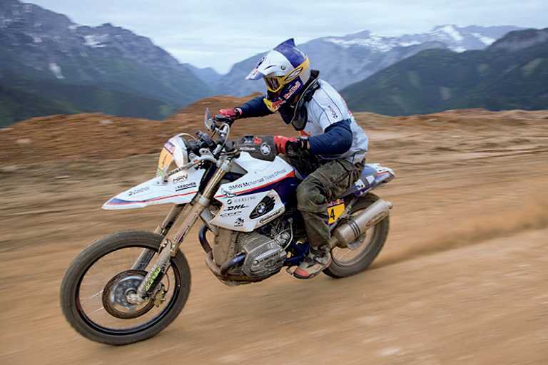 Chris Pfeiffer mit der BMW HP2 am Erzberg