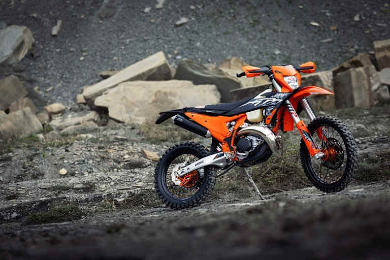 Gratulation an die KTM-Ingenieure: Zugriemen serienmässig an der 300EXC Hardenduro