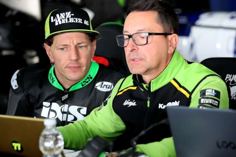 Domi Aegerter (li.) mit seinem Crew-Chief Manuel Cappelletti