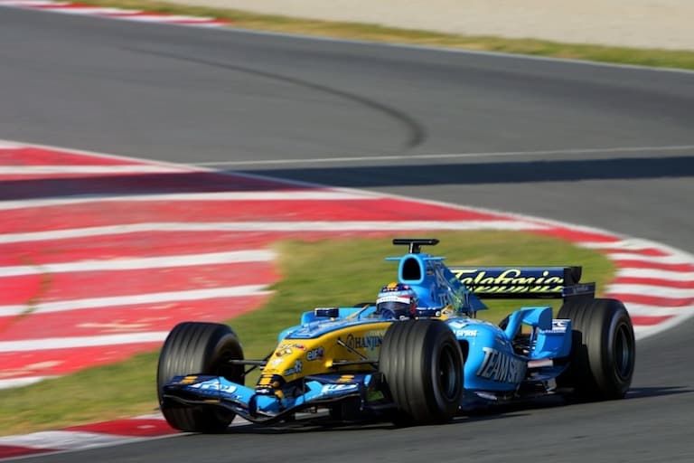 Robert Kubica 2005 im Werks-Renault, wir sind in Barcelona