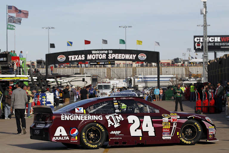 NASCAR-Action auf dem Texas Motor Speedway