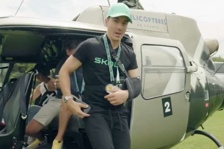 Im Helikopter durfte Maverick Vinales einen Blick von oben auf die Tour werfen