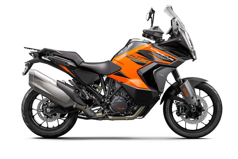 Die neue KTM 1290 SUPER ADVENTURE S bildet die Speerspitze 