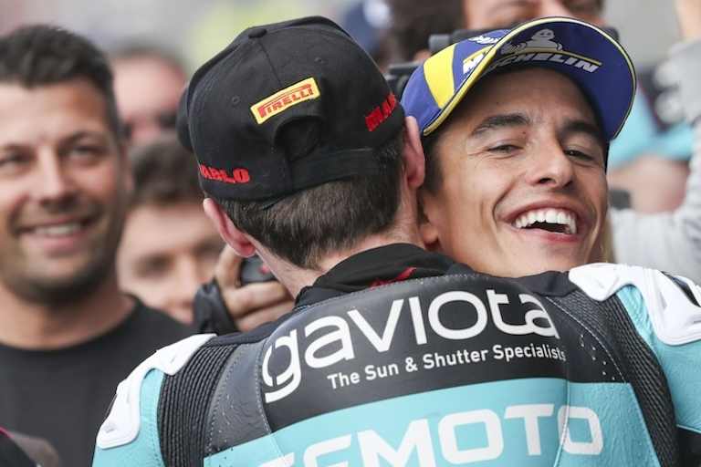 MotoGP-Ass Marc Marquez gratulierte Quiles zu seinem ersten Moto3-Podest