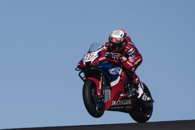 Xavi Vierge kommt mit dem Honda-Superbike immer besser zurecht