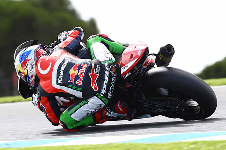 Can Öncü auf der Kawasaki ZX-6R