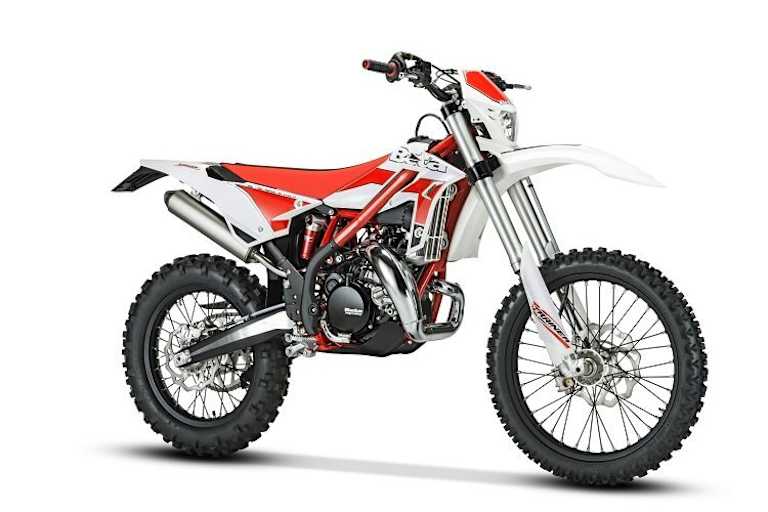 Die Beta Xtrainer 250 wird mit soften Enduroreifen ausgeliefert, die zum Charakter des Motors passen.