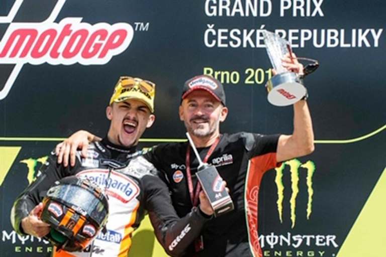 Zumindest Aprilia-Botschafter Max Biaggi stand 2019 auf dem Podest