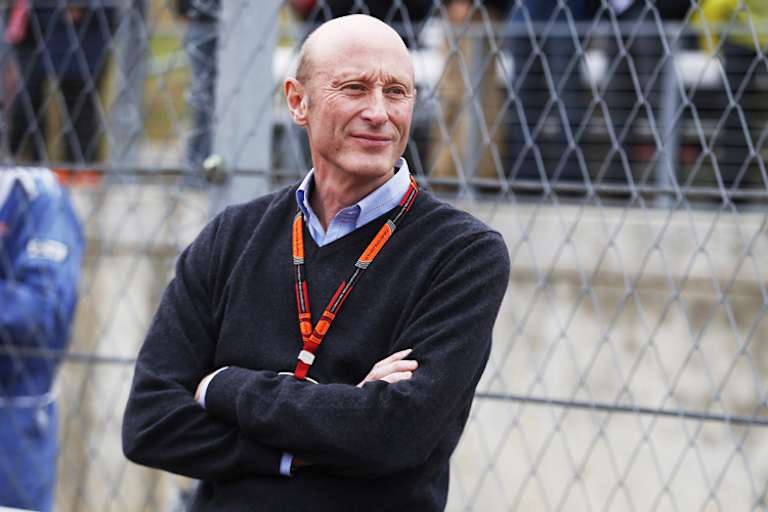 Donald Mackenzie von CVC