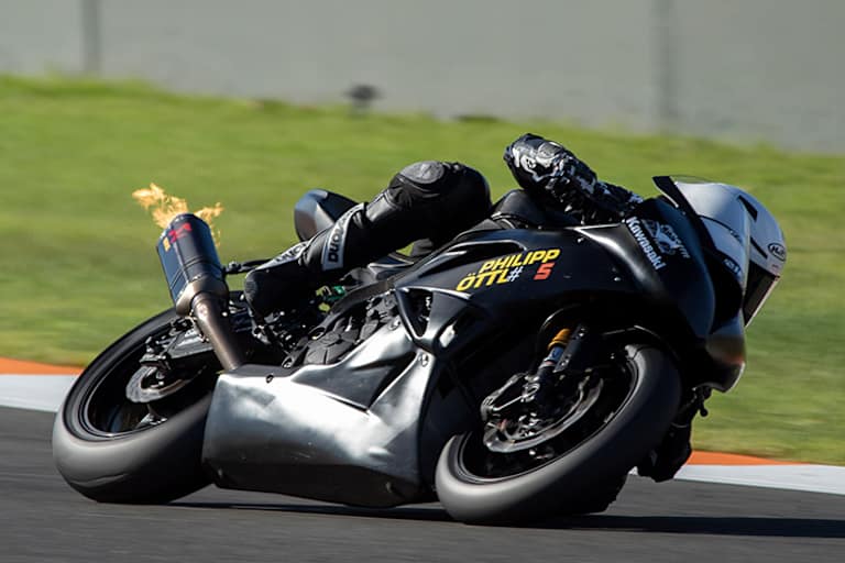 «Die Pirelli-Reifen haben viel Grip», lobt Philipp Öttl