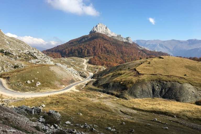 Bosnien, das kleine Land in der Mitte des Balkans, bietet fantastische Strecken On- und Offroad