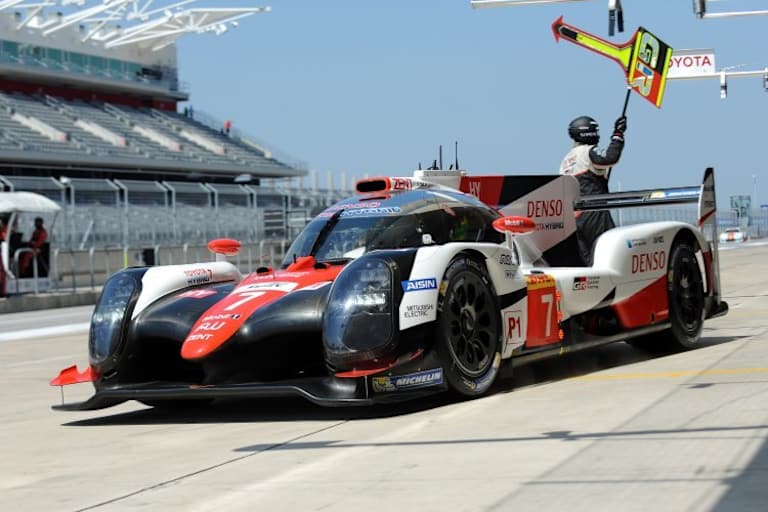 Der Toyota TS050 Hybrid von Mike Conway, Kamui Kobayashi und José María López