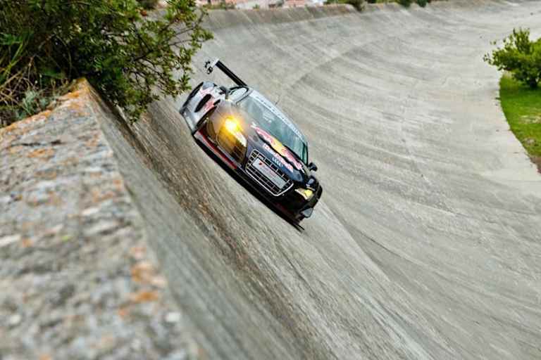 Die Steilkurven sind bis zu 60 Grad überhöht