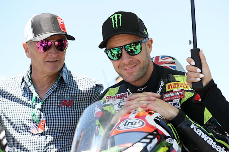 Jonathan Rea (re.) mit MotoGP-Legende Kevin Schwantz