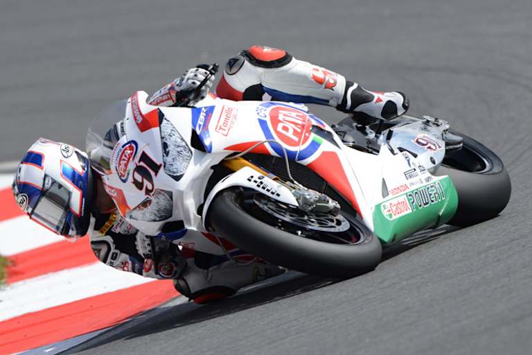 Leon Haslam verlor 0,7 sec auf Pata-Honda-Teamkollege Jonathan Rea