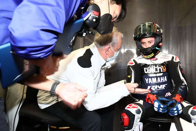 Crew-Chief Ramon Forcada und Andrea Dovizioso haben viel zu analysieren