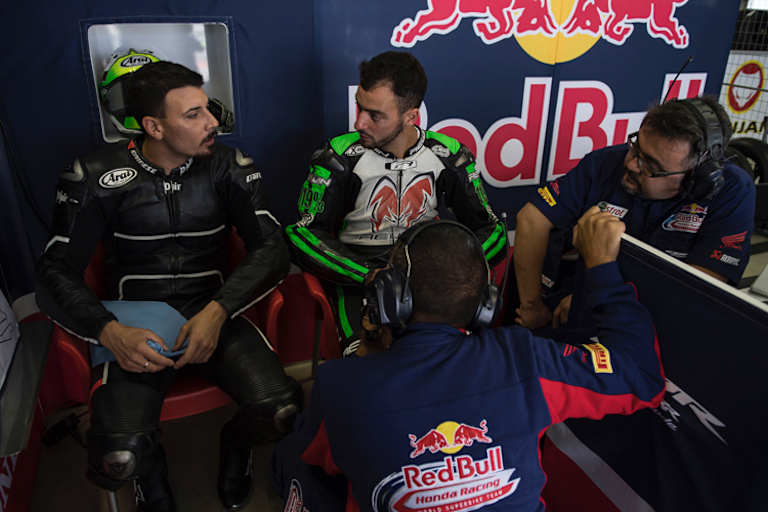 Davide Giugliano (li.) und Michele Magnoni