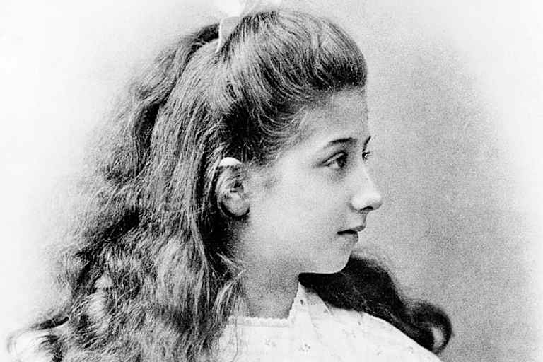 Die Namensgeberin: Mercedes Jellinek im Alter von 11 Jahren.