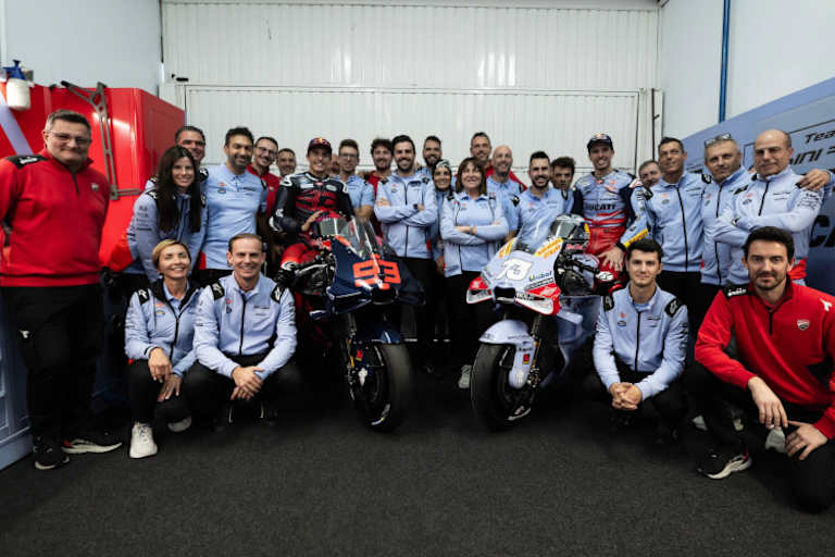 Die Gresini-Mannschaft für die Saison 2024 beim Valencia-Test