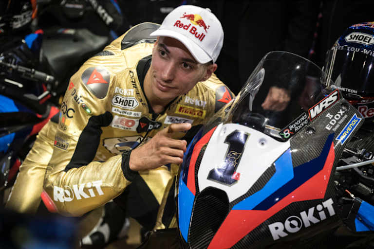 Weltmeister Toprak Razgatlioglu bei der BMW-Präsentation