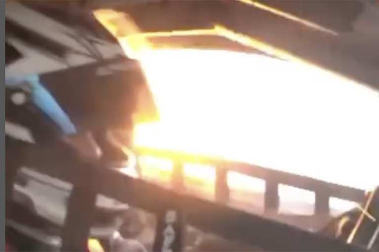 Der Feuerball aus Nick Cassidys Auto