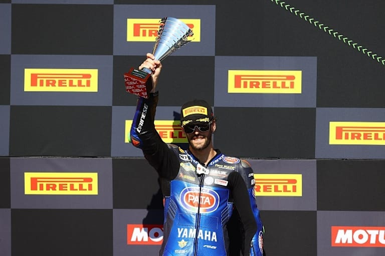 Manzi erreichte zehn Podiumsplätze in 14 Rennen