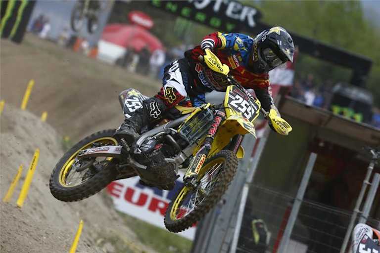 Glen Coldenhoff holt den Sieg in Lauf 2