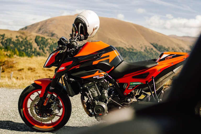 Die perfekte Symbiose: Die Nockalmstraße und die KTM 890 Duke GP 