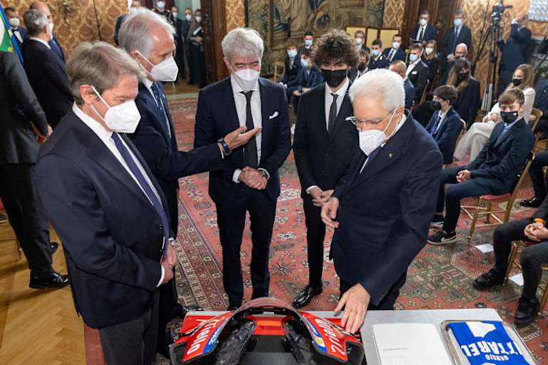 Giovanni Copioli, Giovanni Malagò, Gigi Dall'Igna, Pecco Bagnaia und Staatspräsident Mattarella