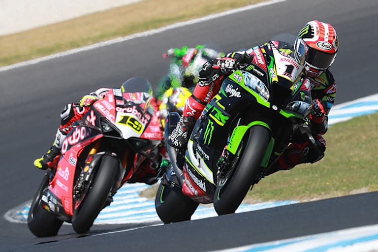 Jonathan Rea (1) hat in Alvaro Bautista (19) einen starken Gegner bekommen