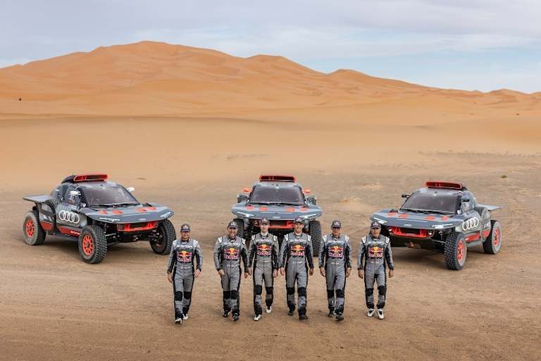 Stéphane Peterhansel & Edouard Boulanger, Mattias Ekström & Emil Bergkvist,  Lucas Cruz & Carlos Sainz,