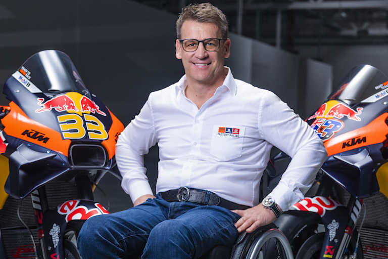 KTM-Motorsport-Direktor Pit Beirer sagt über Folger: «Kaum stieg er aufs Bike, war er ganz schnell bei der Musik» 
