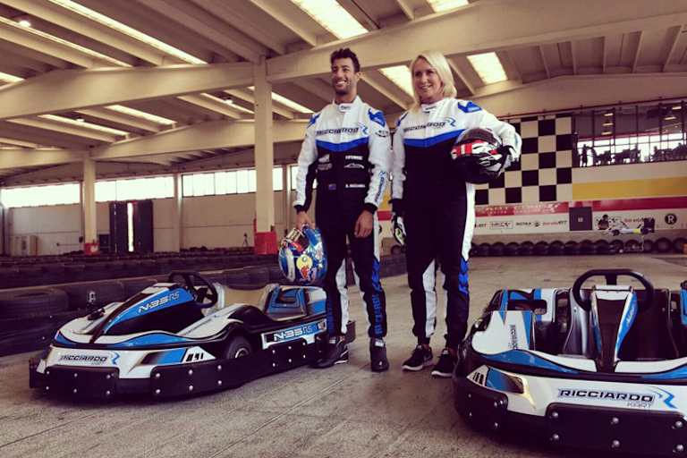 Mervi Kallio mit Daniel Ricciardo