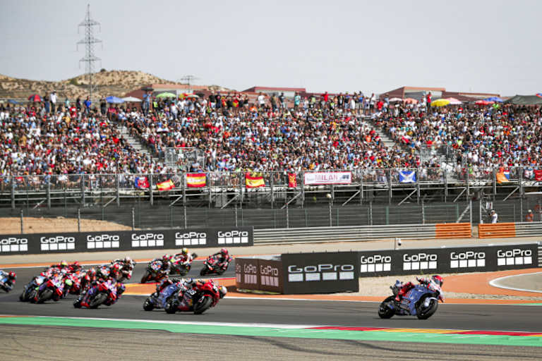 Ein Sinnbild: Marc Marquez fuhr vom Start weg davon