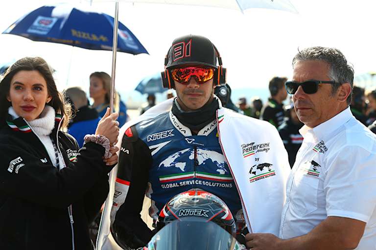 Teamchef Lucio Pedercini, rechts im Bild