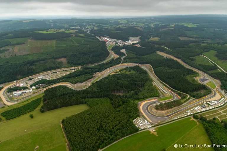 Die Lage von Spa in den Wäldern der Ardennen ist einzigartig