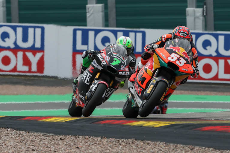 Sachsenring 2025: Deniz Öncü auf dem Weg zum Moto2-Triumph