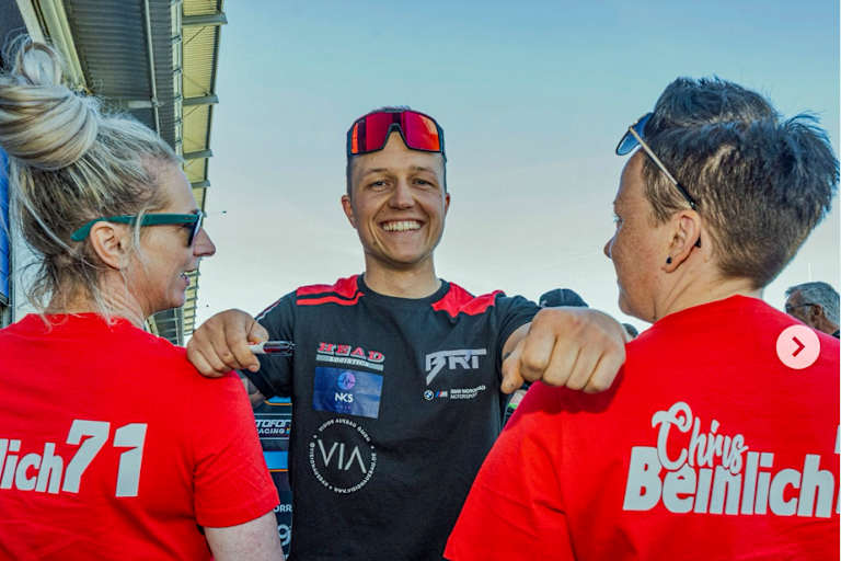 Chris Beinlich (Mi.) ist wieder dabei