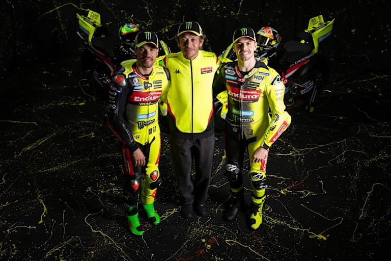 Chefsache: Rossi mit Franky Morbidelli und Fabio Di Giannantonio (re.)