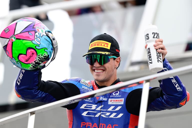 Valencia 2025: Izan Guevara feierte seinen ersten Moto2-Sieg