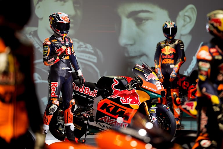 Pedro Acosta II: Die Figurine des KTM-Champions