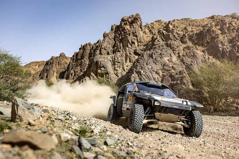 Al-Attiyah/Lurquin gewinnen 12. Etappe und stehen vor Dakar-Sieg