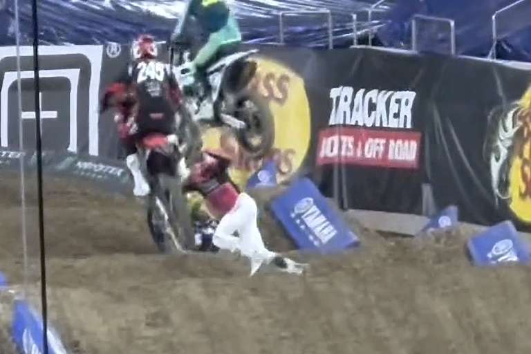 Paul Bloy flog im LCQ heftig ab und wurde von nachfolgenden Fahrern erfasst