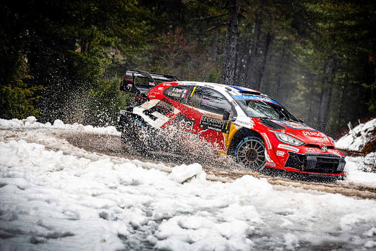 Sebastien Ogier liegt bei der Monte vor dem Schlusstag auf Platz drei