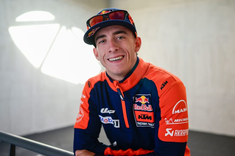 Pedro Acosta besucht das KTM-Werk in Mattighofen