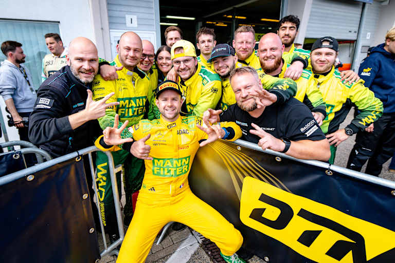 Jules Gounon mit seinem WINWARD Racing-Team